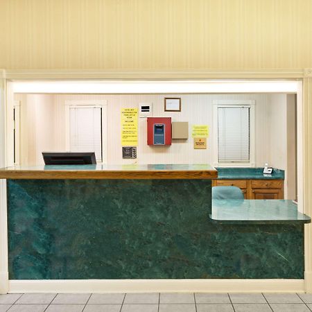 Hotel Super 8 By Wyndham Covington Exterior foto
