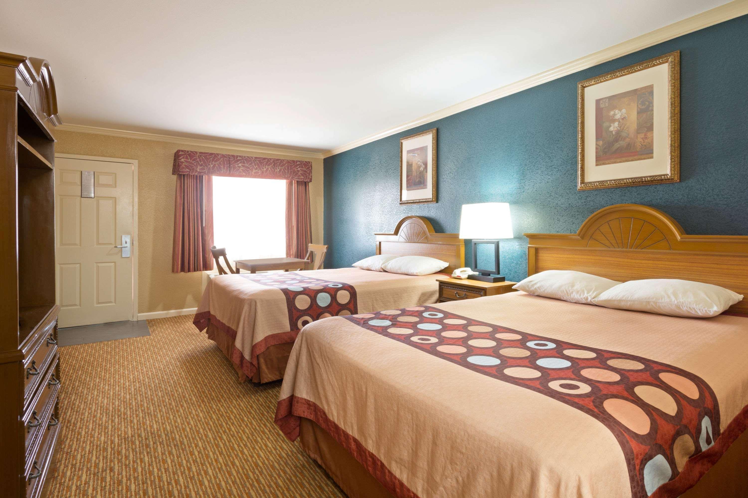 Hotel Super 8 By Wyndham Covington Exterior foto