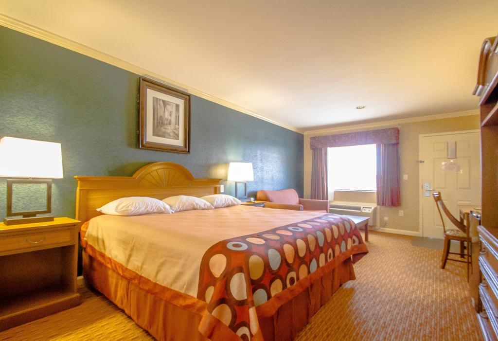 Hotel Super 8 By Wyndham Covington Exterior foto